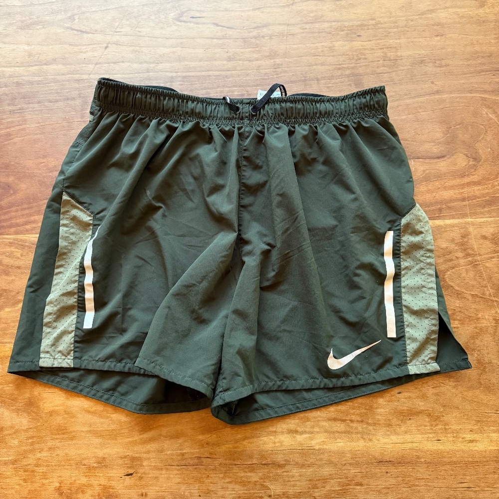 Nike 5" running shorts
